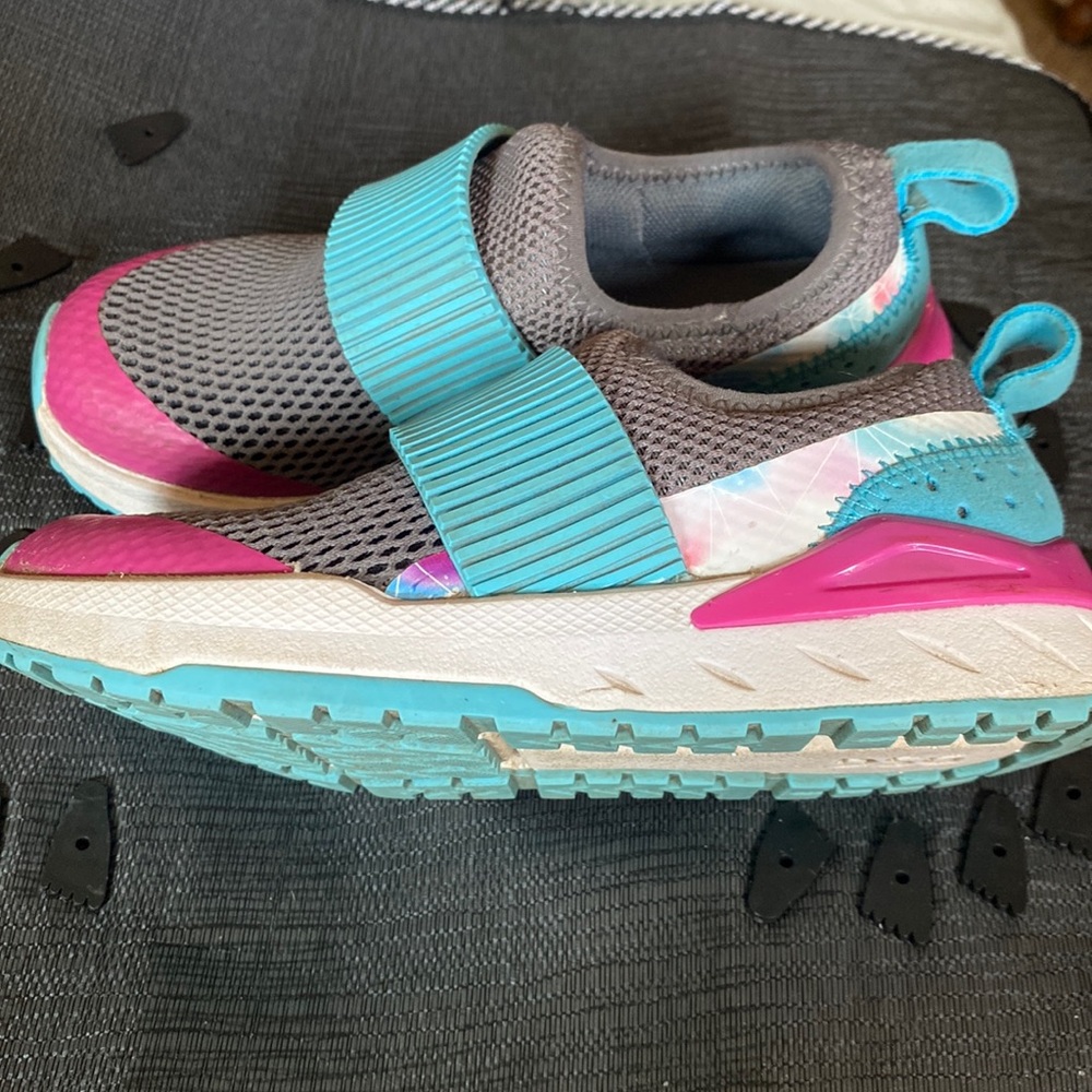 DSG kids sneakers